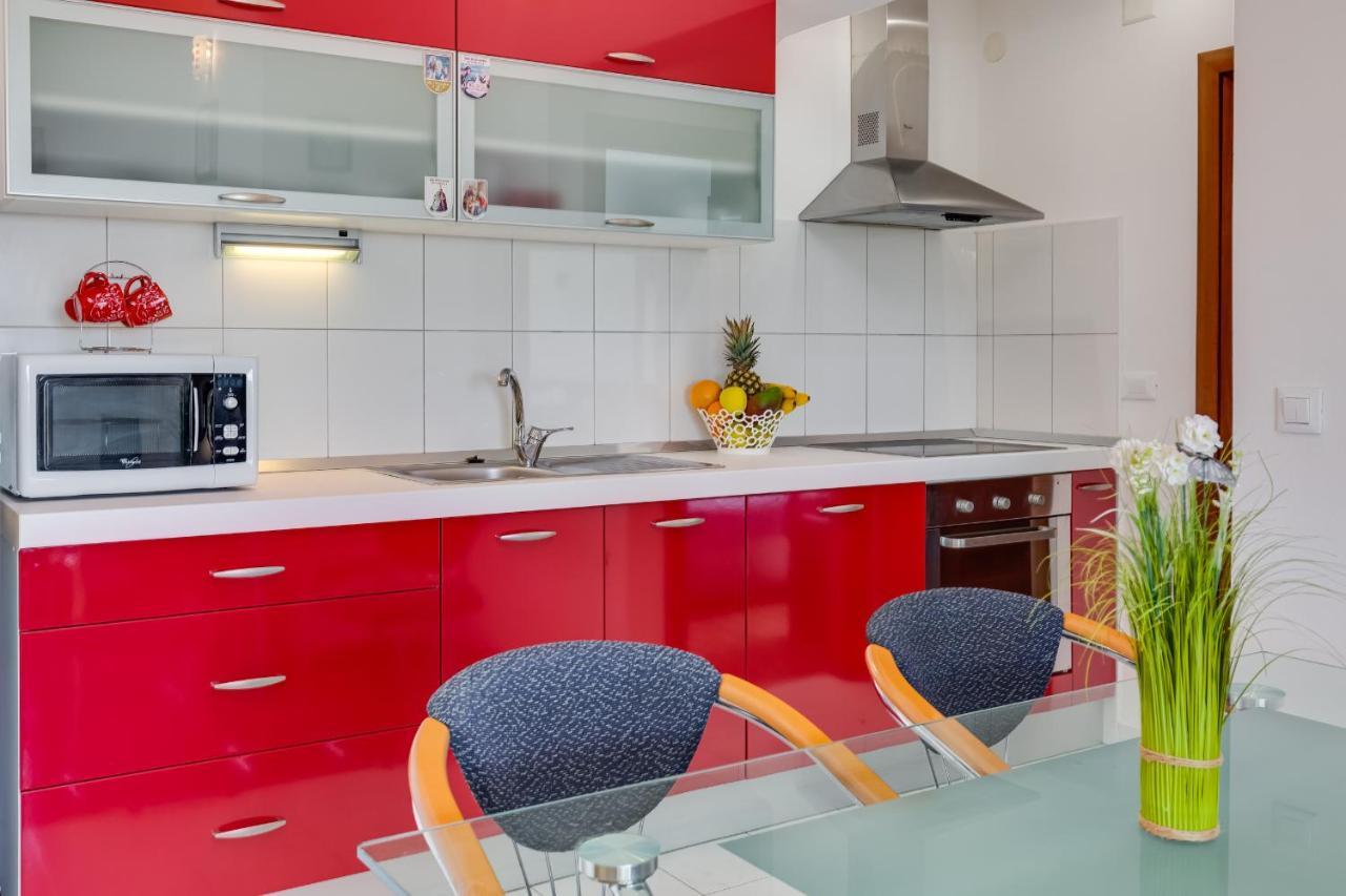 Apartman Strmota S Bazenom Sveti Filip i Jakov Eksteriør billede